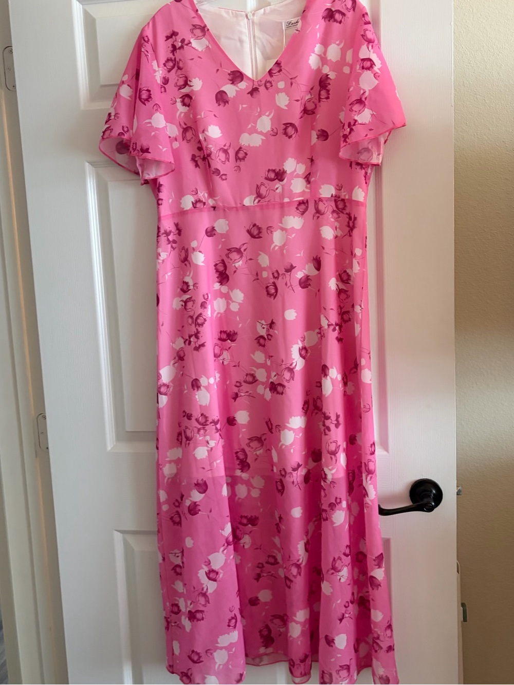 New!  Pink Floral V-Neck Ankle Dress!!